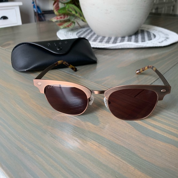 Diff Emmett Sunglasses - Picture 2 of 4